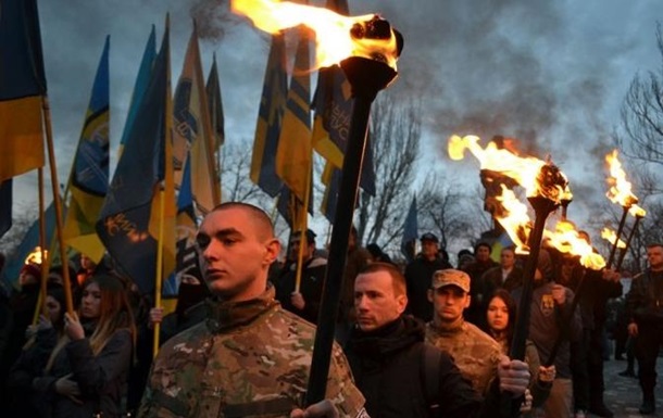 В Одессе прошел факельный марш националистов