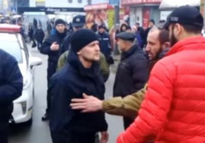 У Києві водій «Мерседеса» — герой АТО — покусав поліцейського