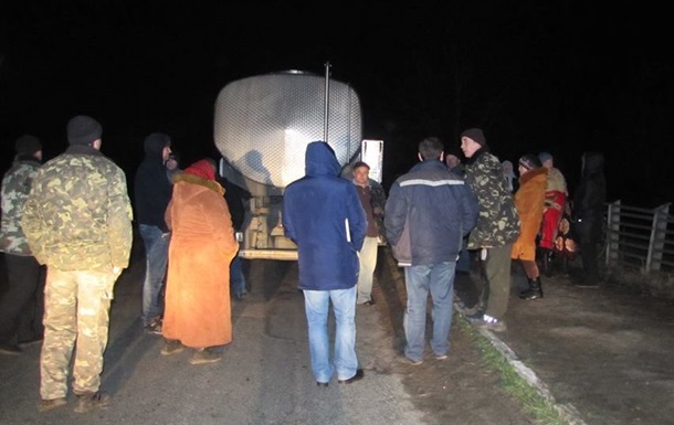 На Вінниччині заблокували трасу через ціни на молоко