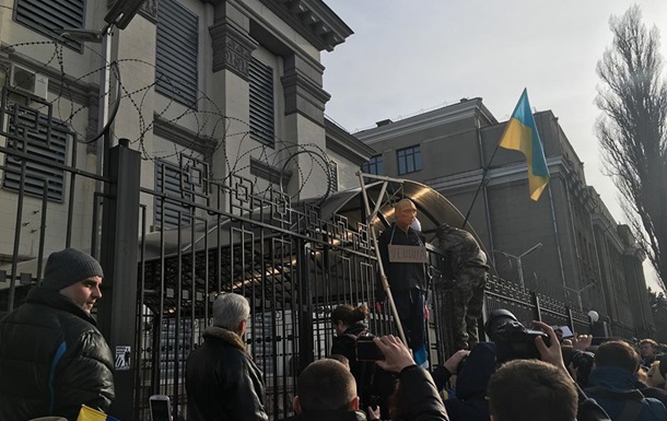 Разгром российского посольства в Киеве:  А не жалко! 
