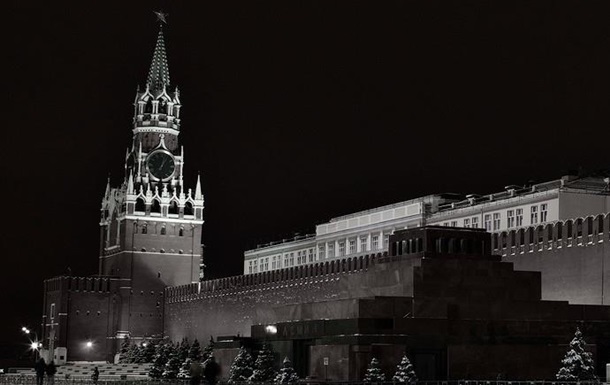 В тени кремлёвской башни