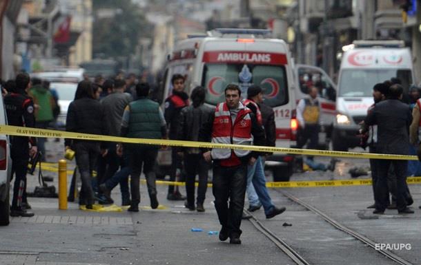 Двое американцев погибли при теракте в Стамбуле