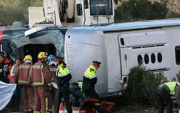 В Іспанії у ДТП з автобусом загинули 13 студентів