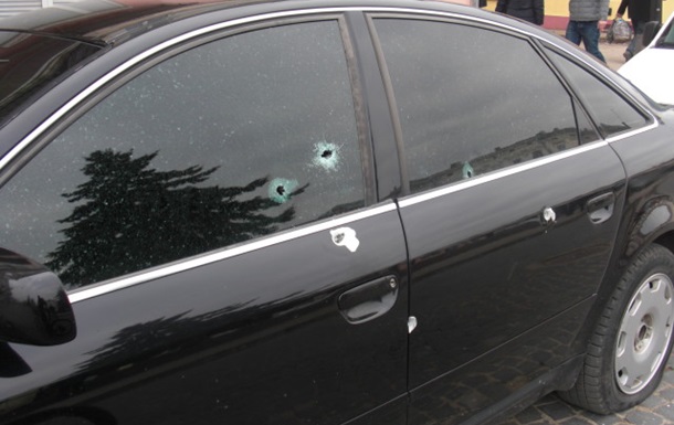 На Прикарпатье расстреляли автомобиль