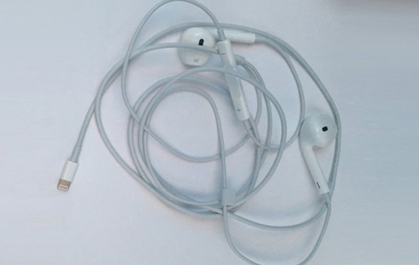 У мережу  витекли  перші фото навушників для iPhone 7