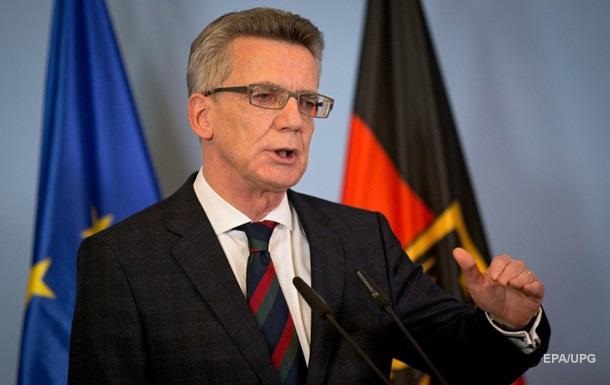 Террористы не готовят атаки на Германию – глава МВД