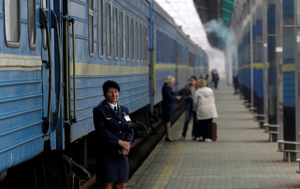 Украина добавила еще четыре поезда к Пасхе