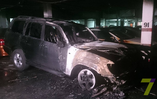 На паркинге в Одессе прогремел взрыв