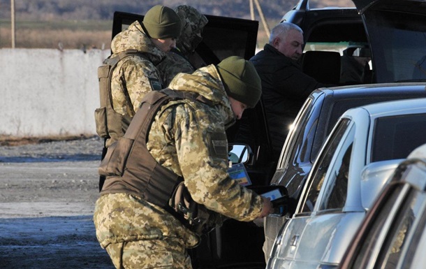 На границе Украины с Польшей застряли полтысячи авто