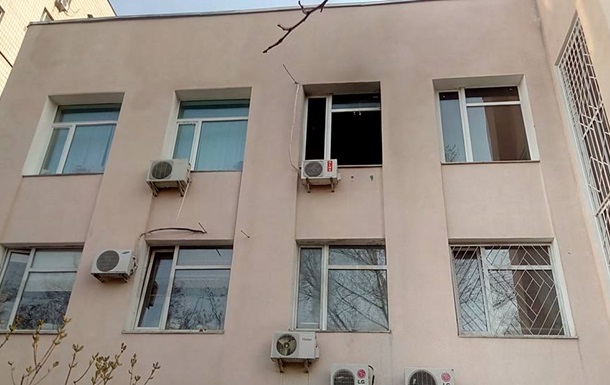 Судье ГРУшников бросили в окно коктейль Молотова