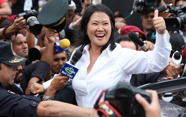 На виборах у Перу лідирує донька колишнього президента