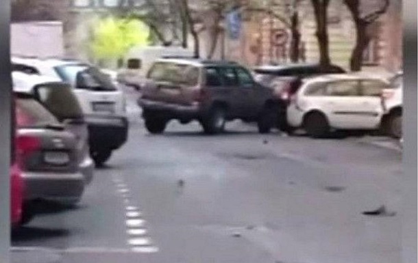 Пьяный полицейский в Чехии протаранил 51 авто