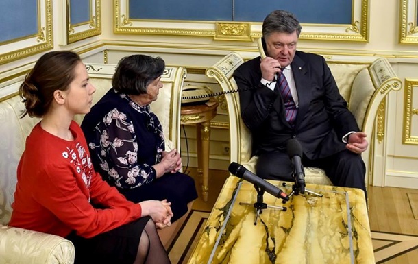 Савченко припинила голодування - Порошенко