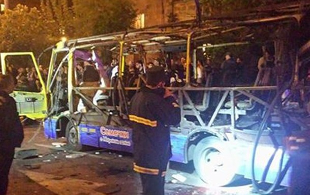 У Єревані вибухнув автобус