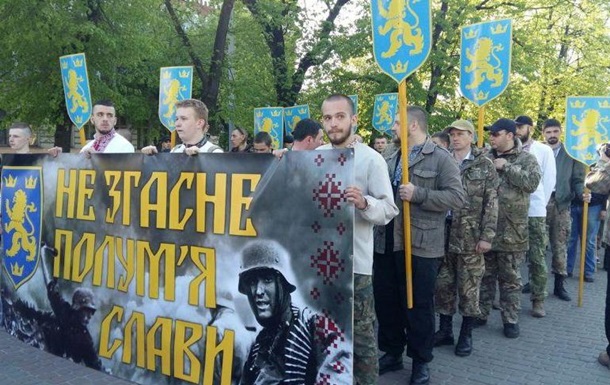 Марш во Львове в честь СС Галичина