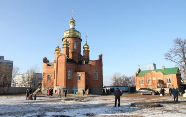 Нападения на УПЦ в Украине: избиение священников, убийства и поджоги храмов