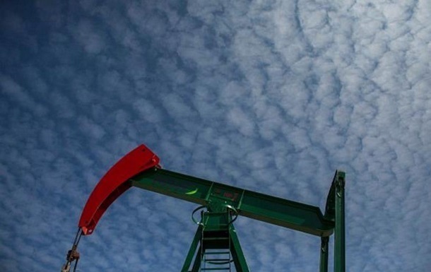 Рубль упав слідом за нафтою