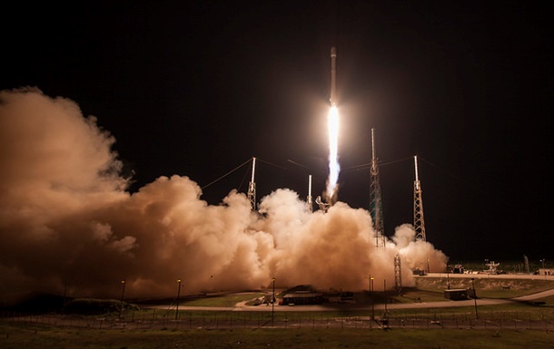 SpaceX вновь успешно посадила первую ступень Falcon 9