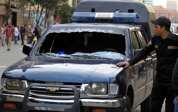 В Каире неизвестные расстреляли полицейских