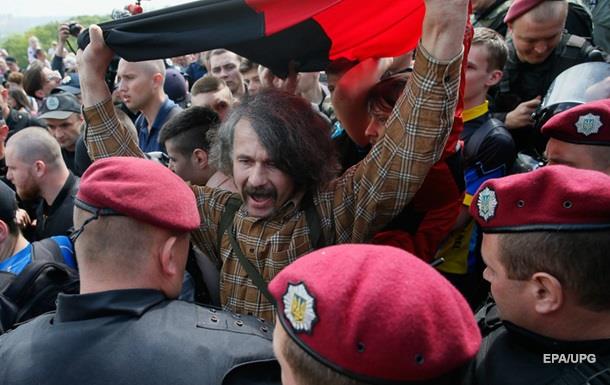 День Перемоги в Україні: затримано близько ста осіб
