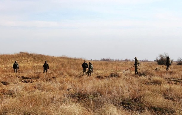 Саперы обезвредили более ста тысяч мин в Донбассе