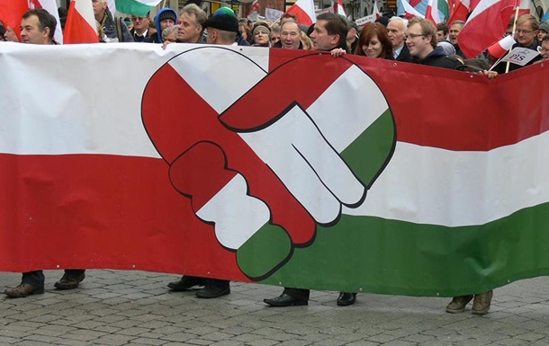Экономика Польши и Венгрии падает впервые с 2012 года
