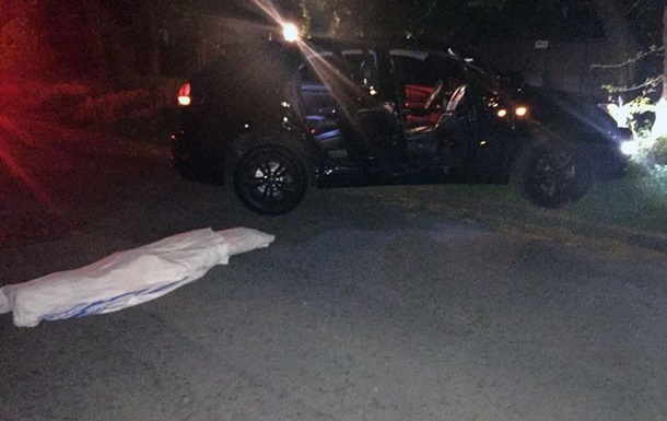 В Одесі розстріляли авто, убитий правозахисник -ЗМІ