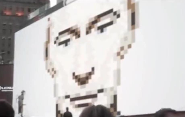 Путін підморгує ньюйоркцам з екрана на Таймс-сквер