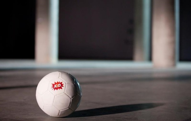 В сети набирают популярность трюки с мячом