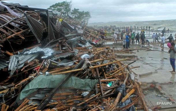 У Бангладеш циклон забрав життя 23 людей