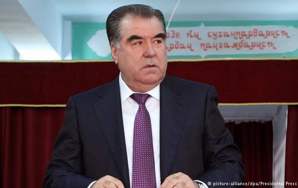 У Таджикистані відбувається референдум щодо безстрокового правління Рахмона