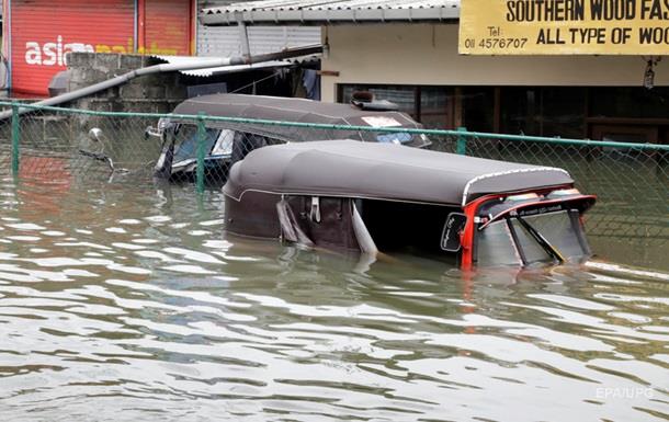 Число жертв наводнений и оползней в Шри-Ланке возросло