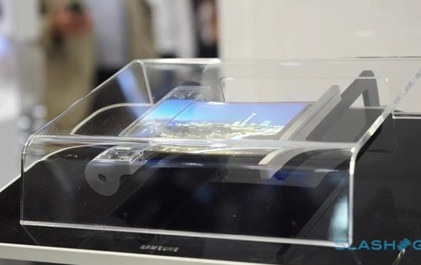 Сгибающийся дисплей Samsung показали на видео
