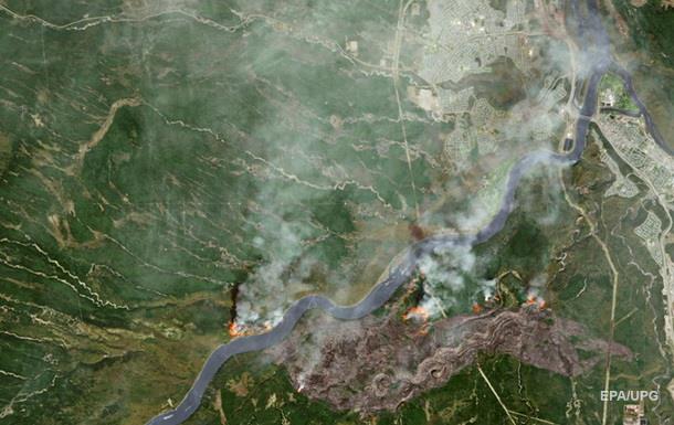 США впервые отправили спасателей на борьбу с лесными пожарами в Канаде