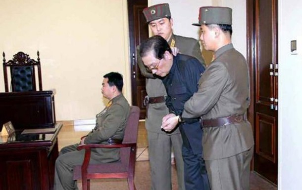 Ким Чен Ын уничтожил деревню, напоминавшую о казни дяди - СМИ