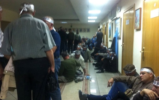 Шахтеры начали голодовку в здании Минсоцполитики