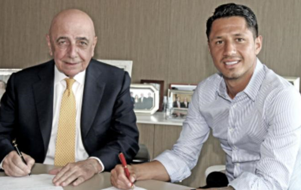 Милан подписал Лападулу