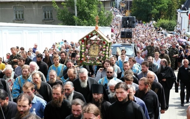 З Хресною ходою УПЦ пройдуть десять тисяч паломників