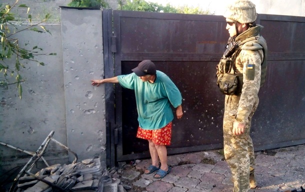 Доба в АТО: біля Донецька стріляють з мінометів