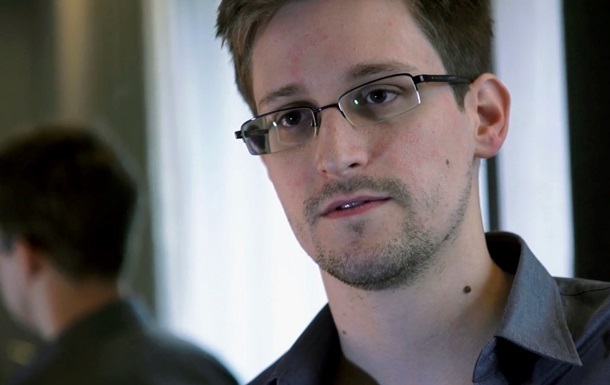 Сноуден розробляє чохол для смартфонів, що захищає від стеження 