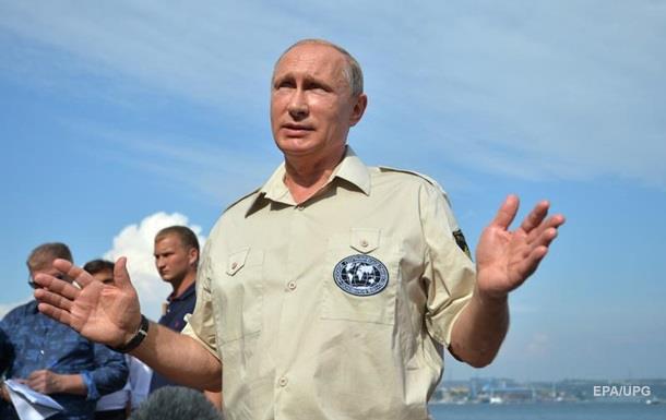 Путін скасував Кримський федеральний округ