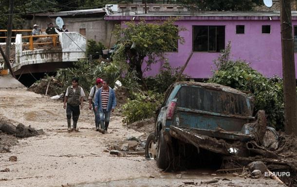 Тропический шторм Эрл унес жизни 38 человек в Мексике