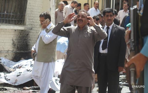 Теракт в больнице Пакистана: почти сто погибших