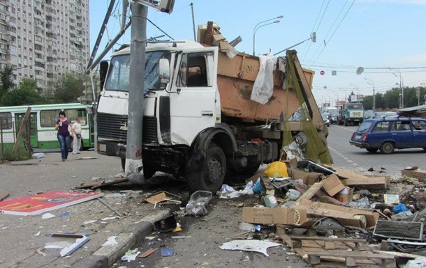 «Сміттєва епопея»: шкода для іміджу політиків, чи спільна проблема для всіх гром