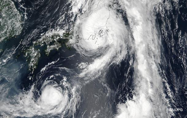 В Японії через тайфуни евакуйовані понад мільйон людей