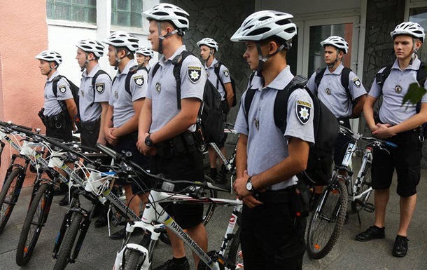 В Запорожье появились полицейские на велосипедах