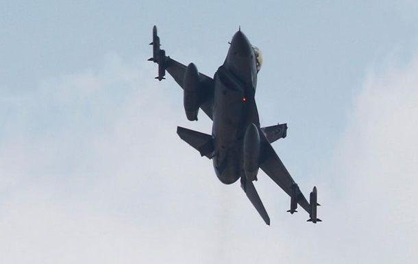 Військова авіація Туреччини бомбардувала цілі на півночі Іраку