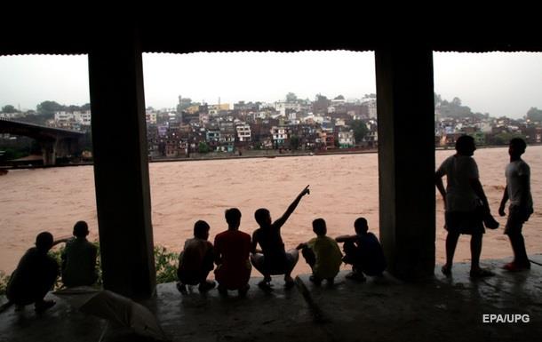 Из-за наводнения в Индии погибли более 200 человек