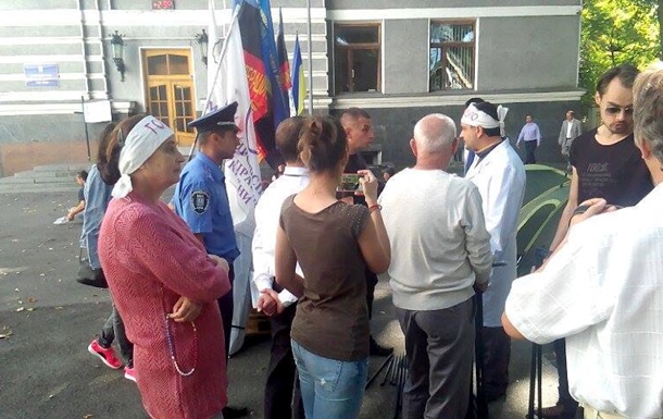 Медработники объявили голодовку под Минздравом