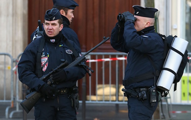 Во Франции задержали подростка по подозрению в подготовке теракта